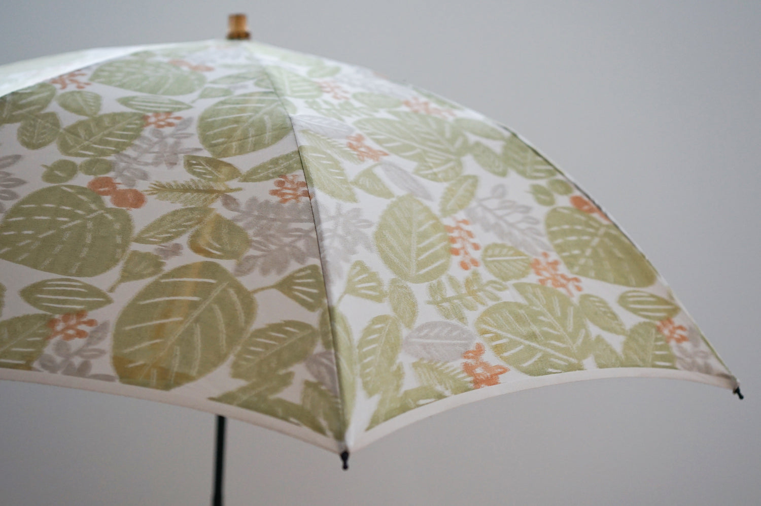 折りたたみ傘 レディース 晴雨兼用傘 艶やかな光沢と重厚感が魅力の「甲州織」