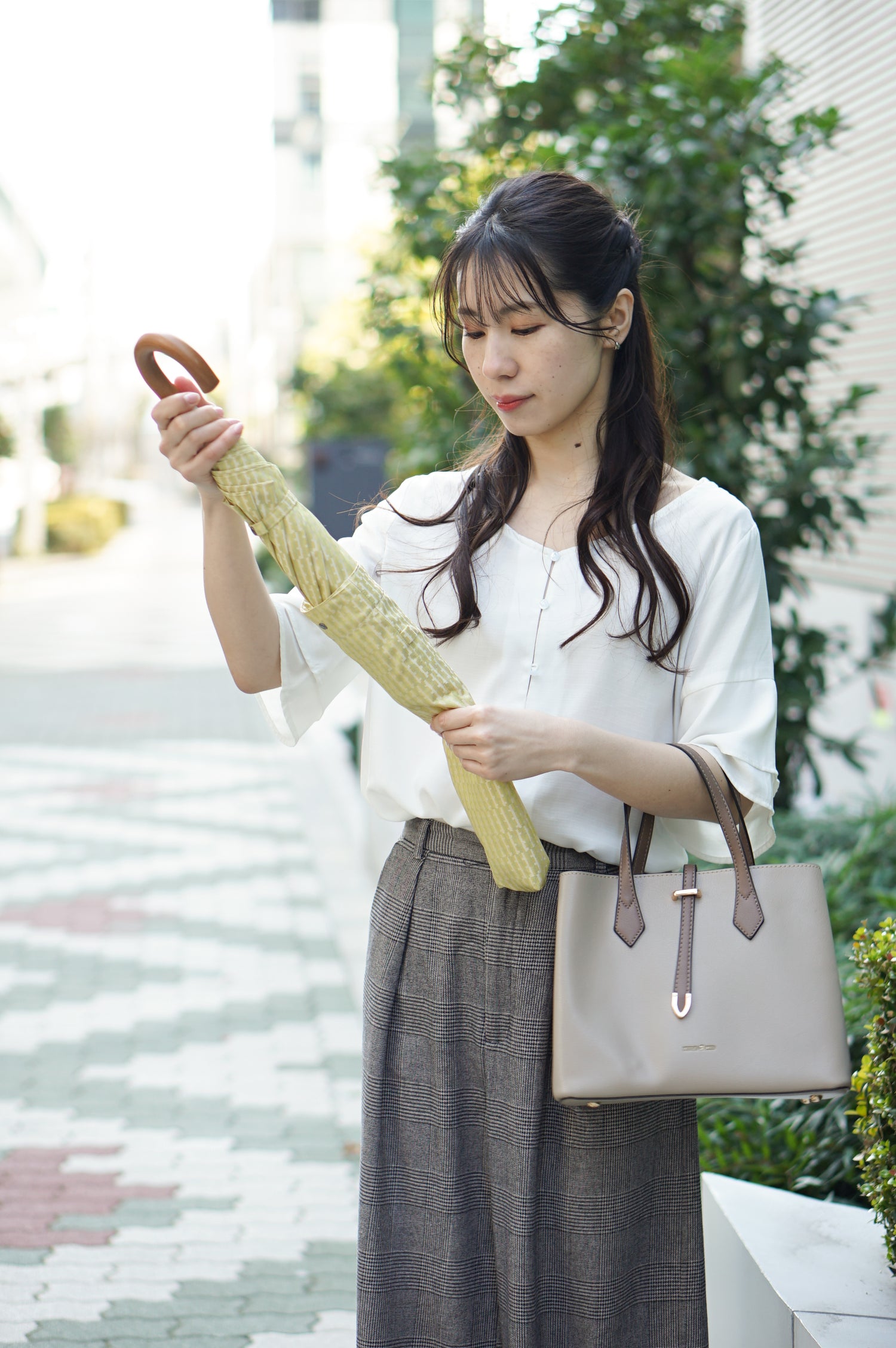 折りたたみ傘 レディース 雨傘 「榛原(はいばら)」千代紙の伝統的な図案「組木(くみき)」