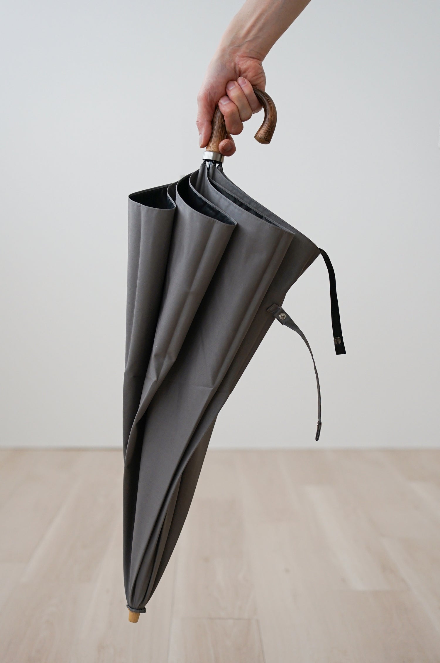 折りたたみ傘 メンズ 日傘・晴雨兼用傘 傘をたたまなくても持ち歩けます