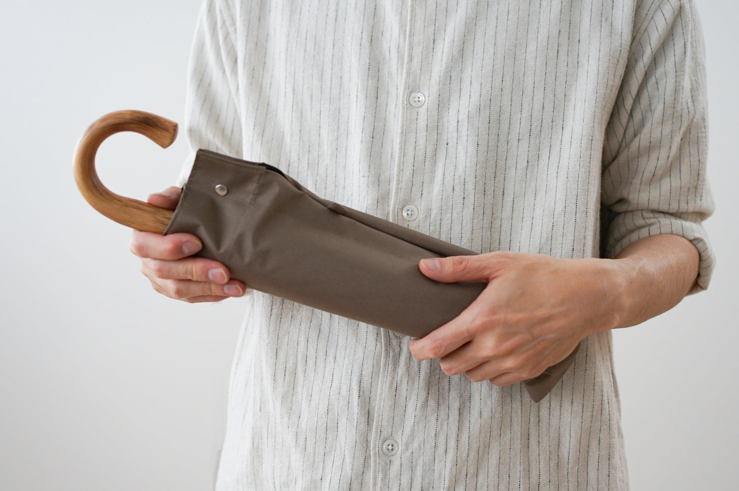 折りたたみ傘 メンズ 日傘・晴雨兼用傘 UVカット率99.9%以上 遮光率99.99%以上 ×天然素材