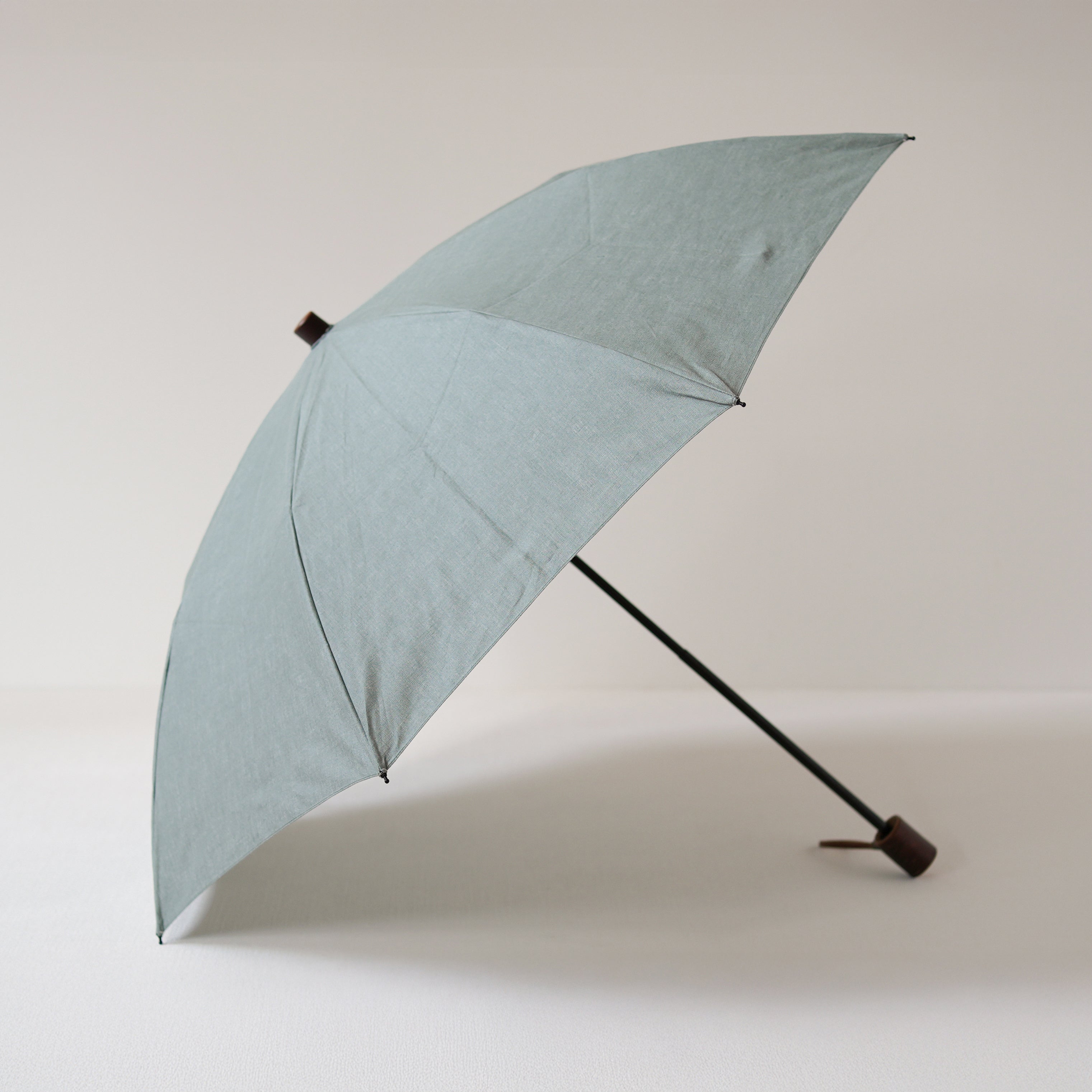 折りたたみ傘 レディース 天然繊維の日傘 2段折り 小宮商店 Breeze Linen グリーングレー