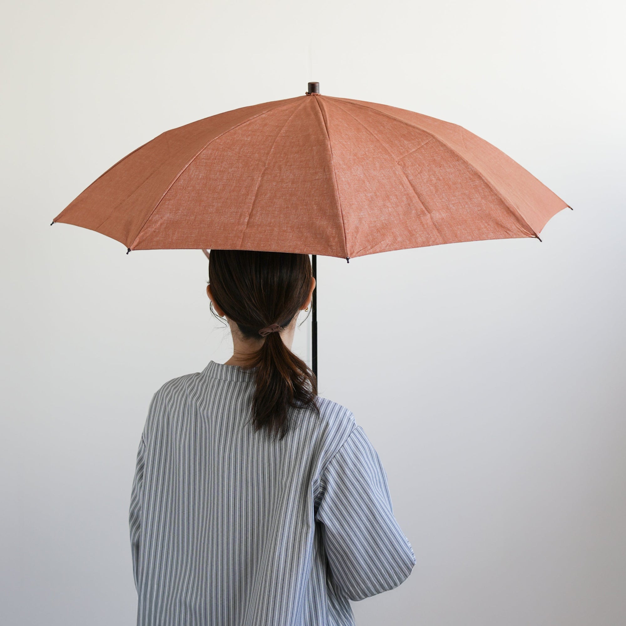 折りたたみ傘 レディース 天然繊維の日傘 遮熱加工・撥水加工を施した、涼しいリネンの日傘