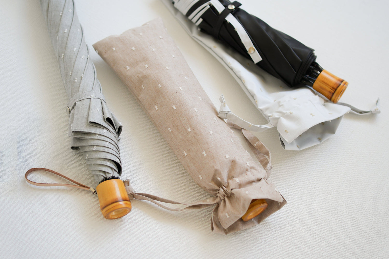 折りたたみ傘 レディース 晴雨兼用傘 立体的なドット柄がかわいい、機能的な晴雨兼用傘