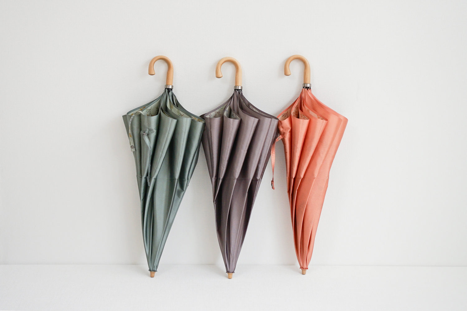 折りたたみ傘 レディース 雨傘 まるで花束のような、裏ほぐし織の傘