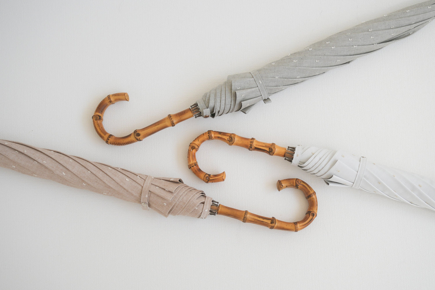 長傘 レディース 日傘・晴雨兼用傘 日傘らしい、ナチュラルな木棒の長傘