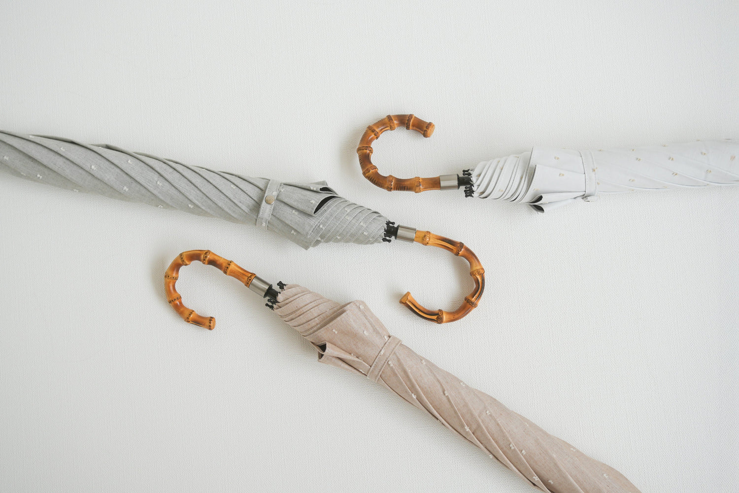 折りたたみ傘 レディース 晴雨兼用傘 軽量ですべりにくい、2種類の竹のハンドル