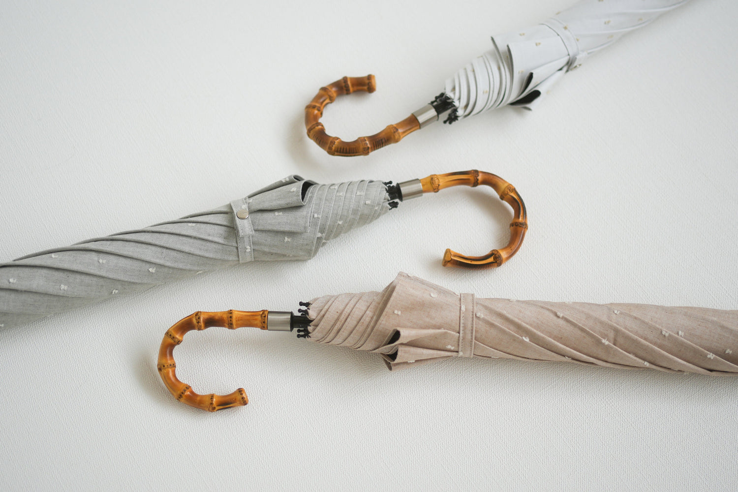 折りたたみ傘 レディース 晴雨兼用傘 軽量ですべりにくい、2種類の竹のハンドル