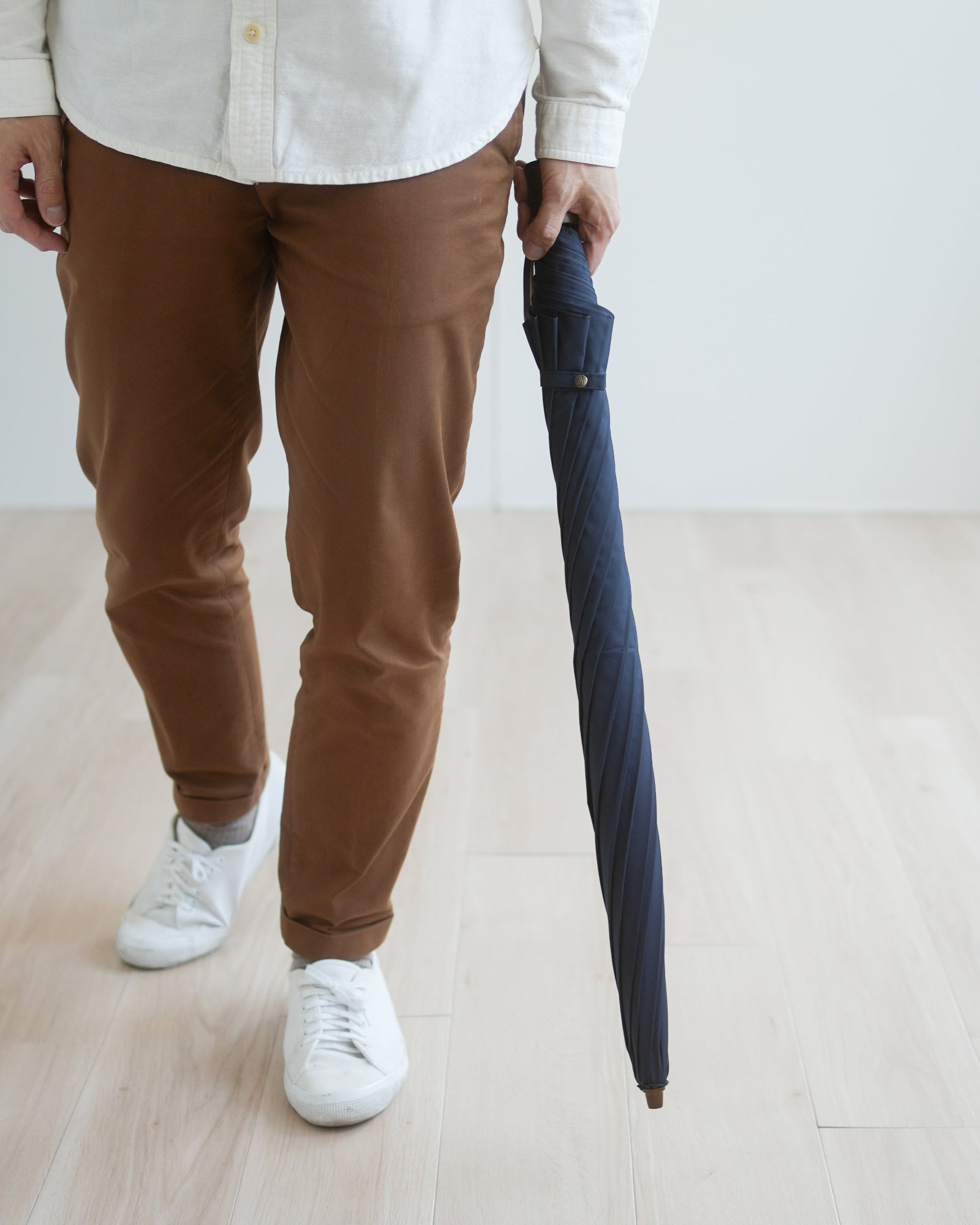 折りたたみ傘 メンズ 雨傘 傘をたたまなくても持ち歩けます