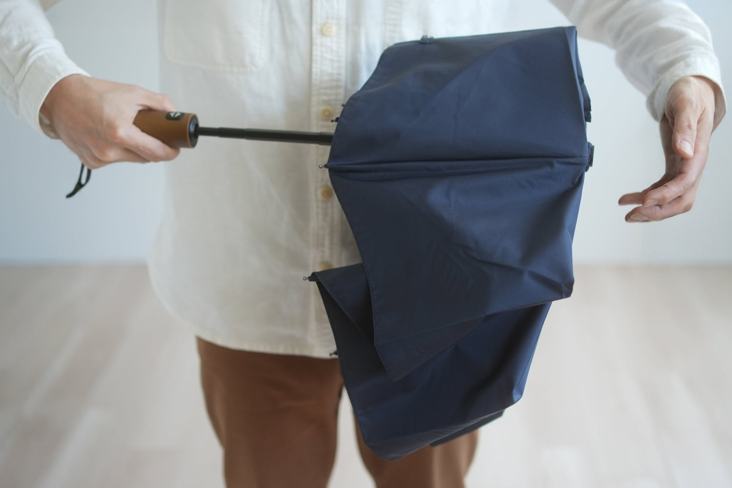 折りたたみ傘 メンズ 雨傘 ボタンひとつで開け閉めができる、自動開閉の折りたたみ傘