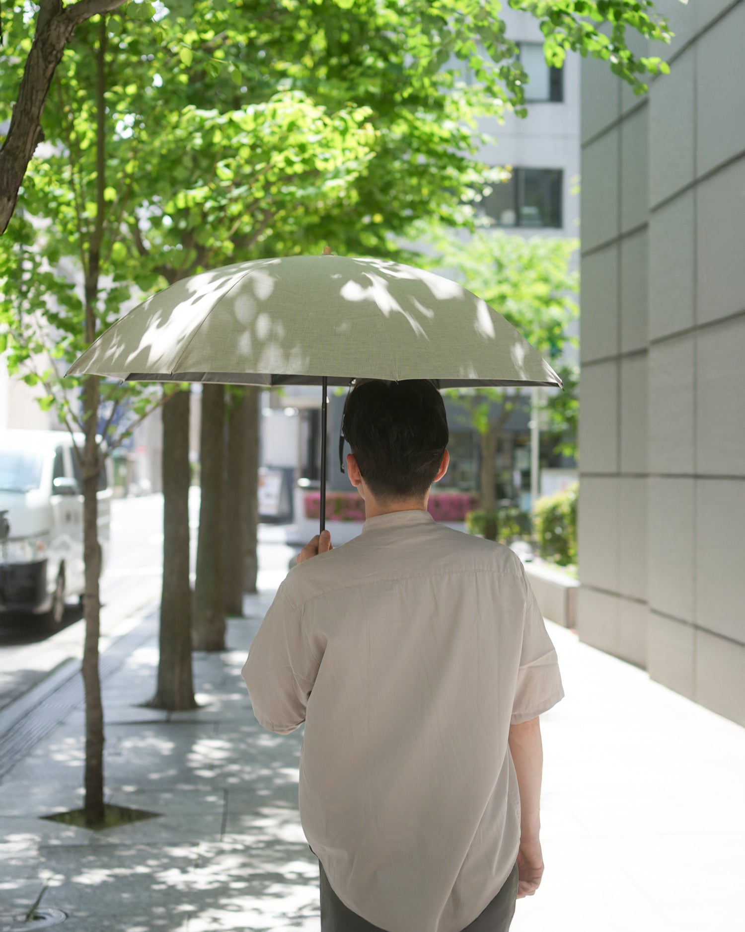 折りたたみ傘 メンズ 晴雨兼用傘 シャンブレーシャツのようなおしゃれさと、猛暑でも涼しい機能性