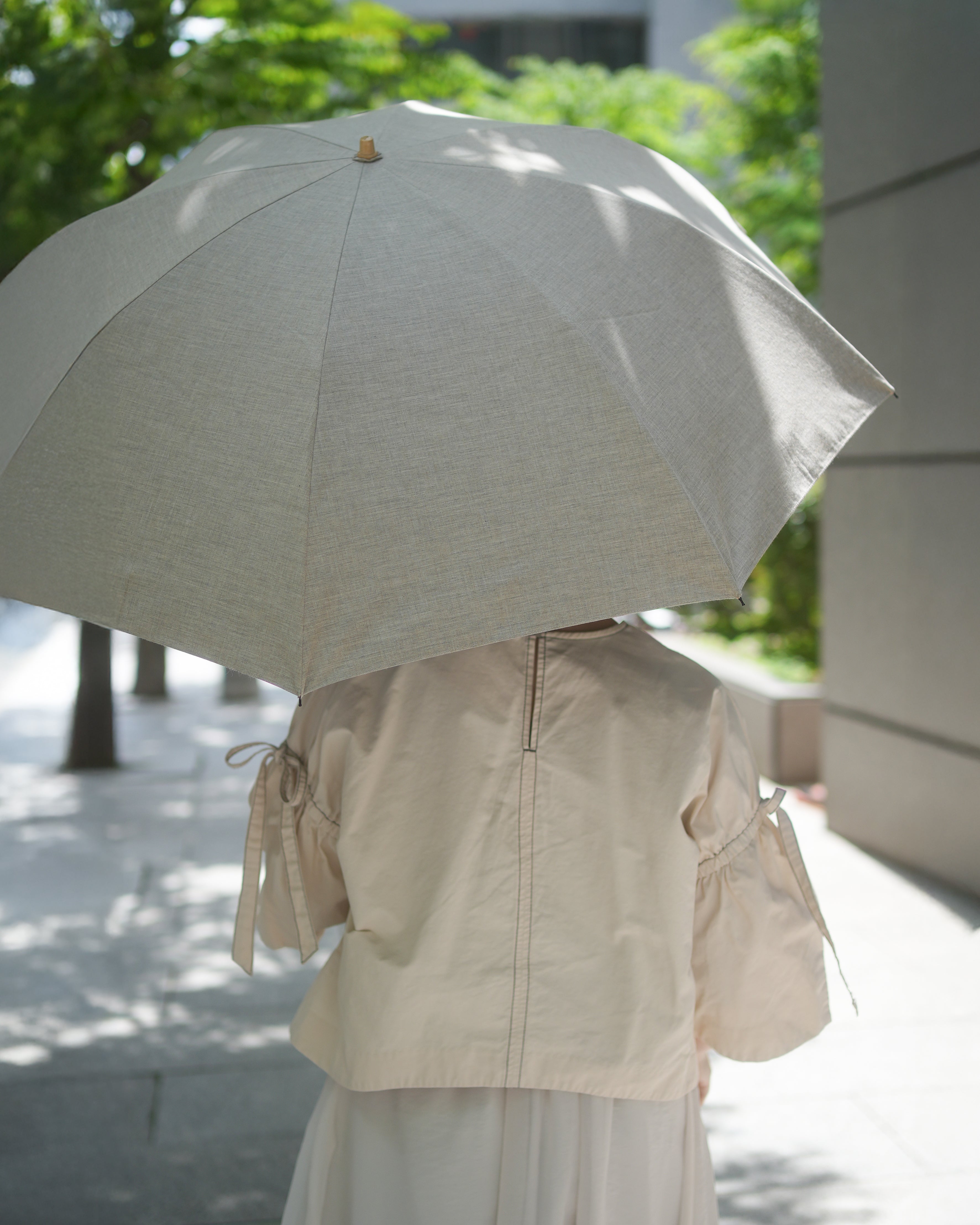 折りたたみ傘 メンズ 晴雨兼用傘 シャンブレーシャツのようなおしゃれさと、猛暑でも涼しい機能性