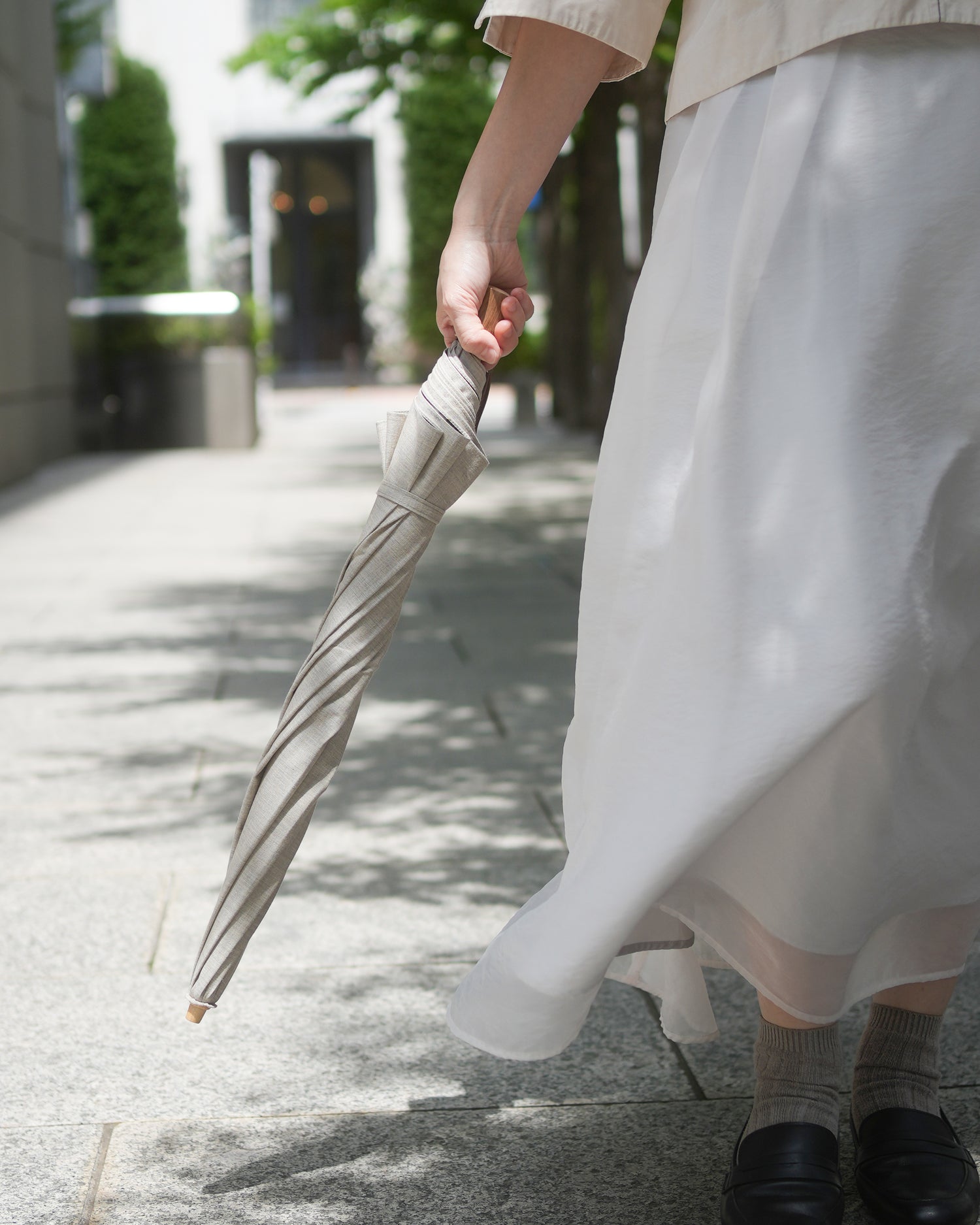 折りたたみ傘 メンズ 晴雨兼用傘 傘をたたまなくても持ち歩けます