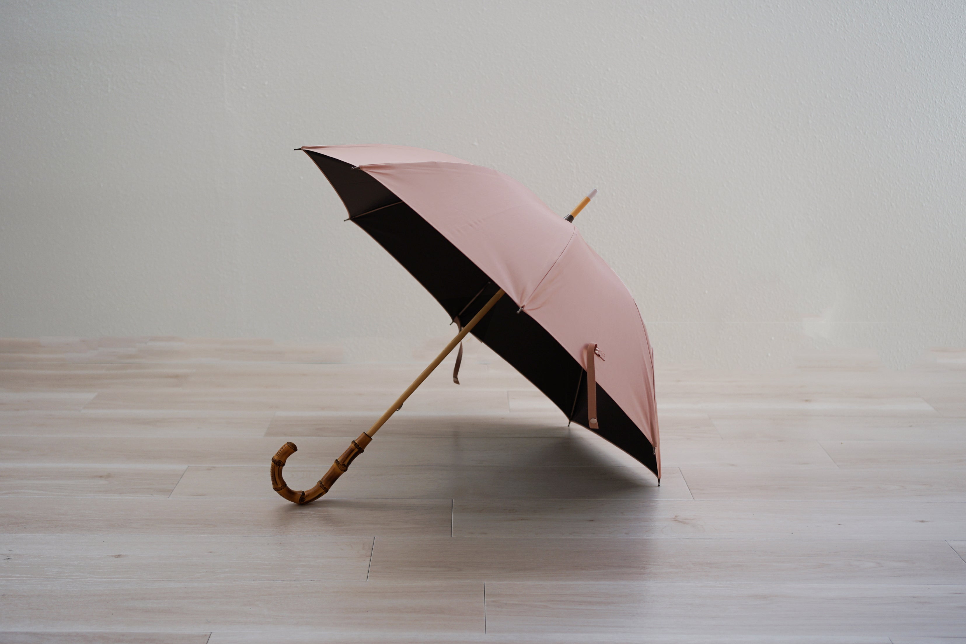 長傘 レディース 日傘・晴雨兼用傘 遮光・遮熱 木製シャフト 小宮商店 Cotton Shade ピンクグレー