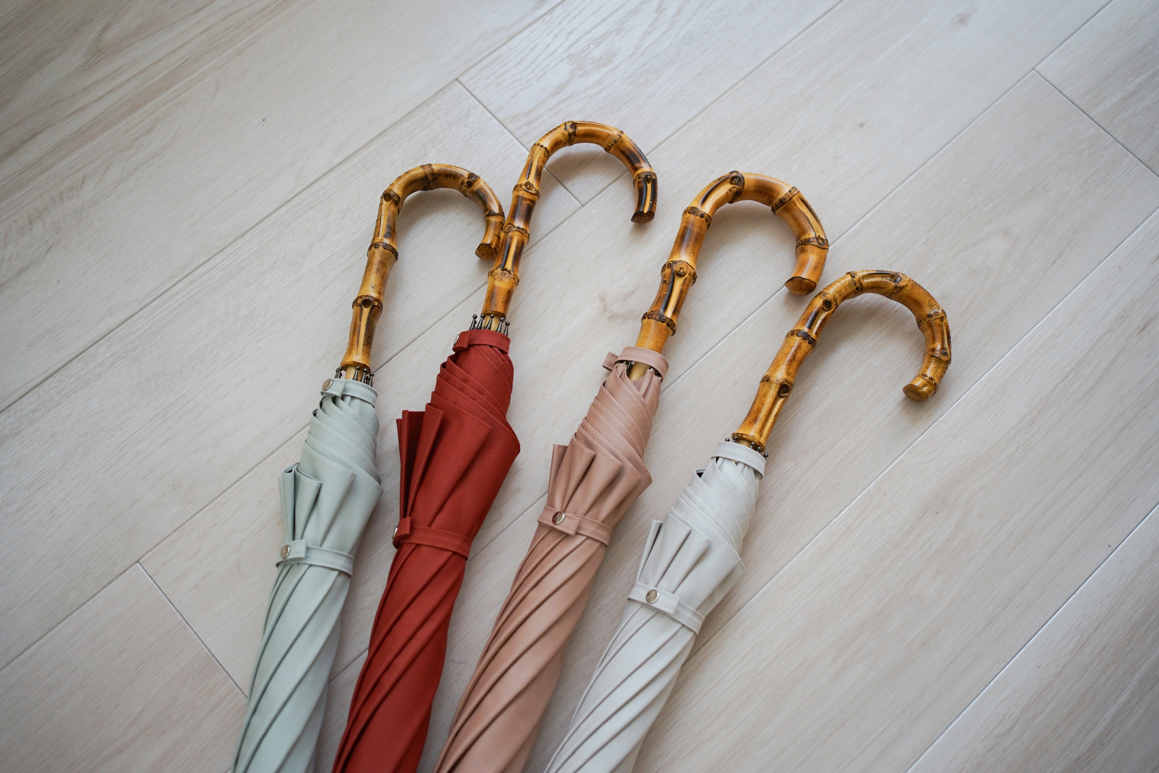 長傘 レディース 日傘・晴雨兼用傘 シンプルで上質なデザインの、機能的な遮光傘