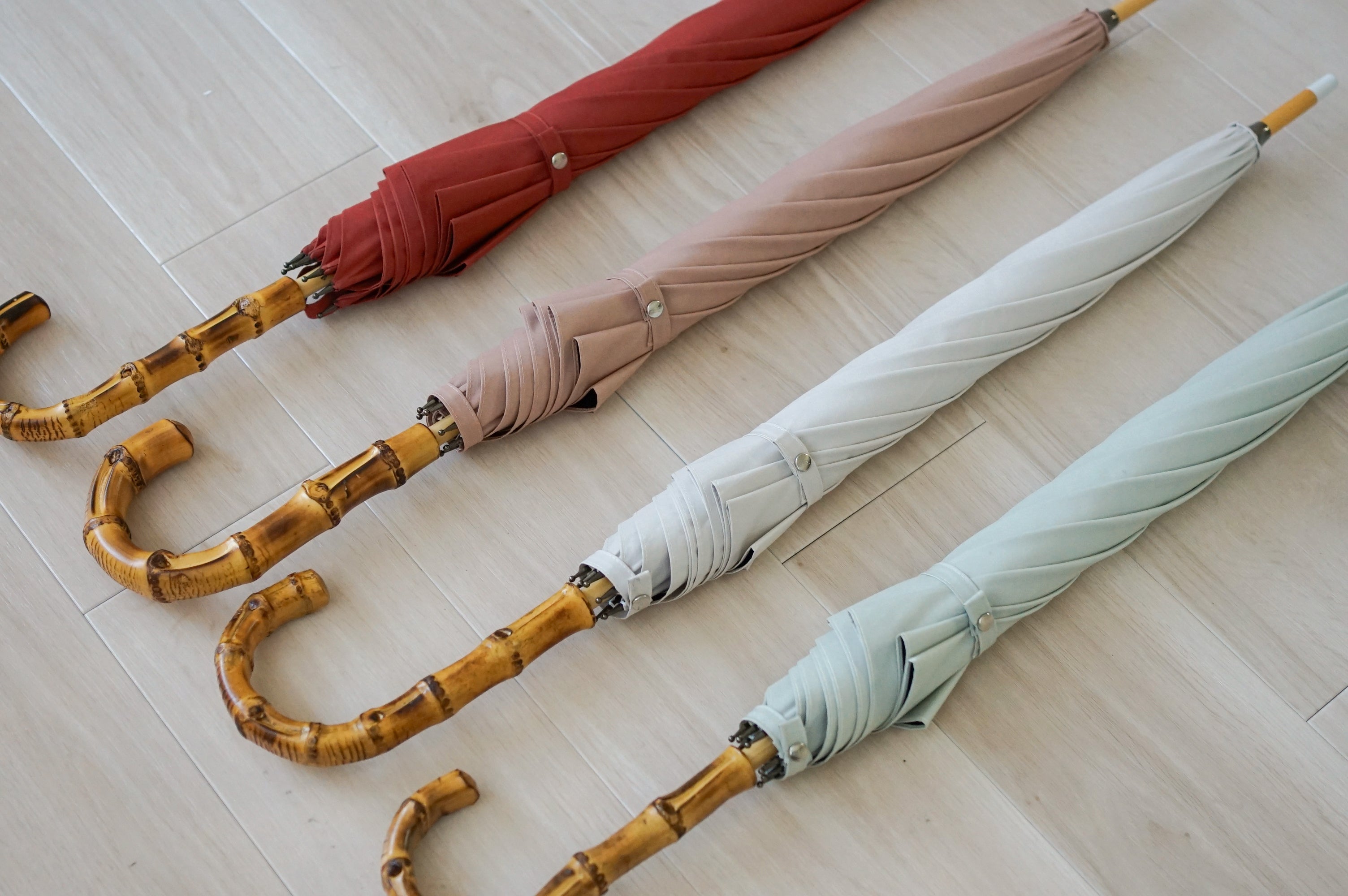 長傘 レディース 日傘・晴雨兼用傘 シンプルで上質なデザインの、機能的な遮光傘