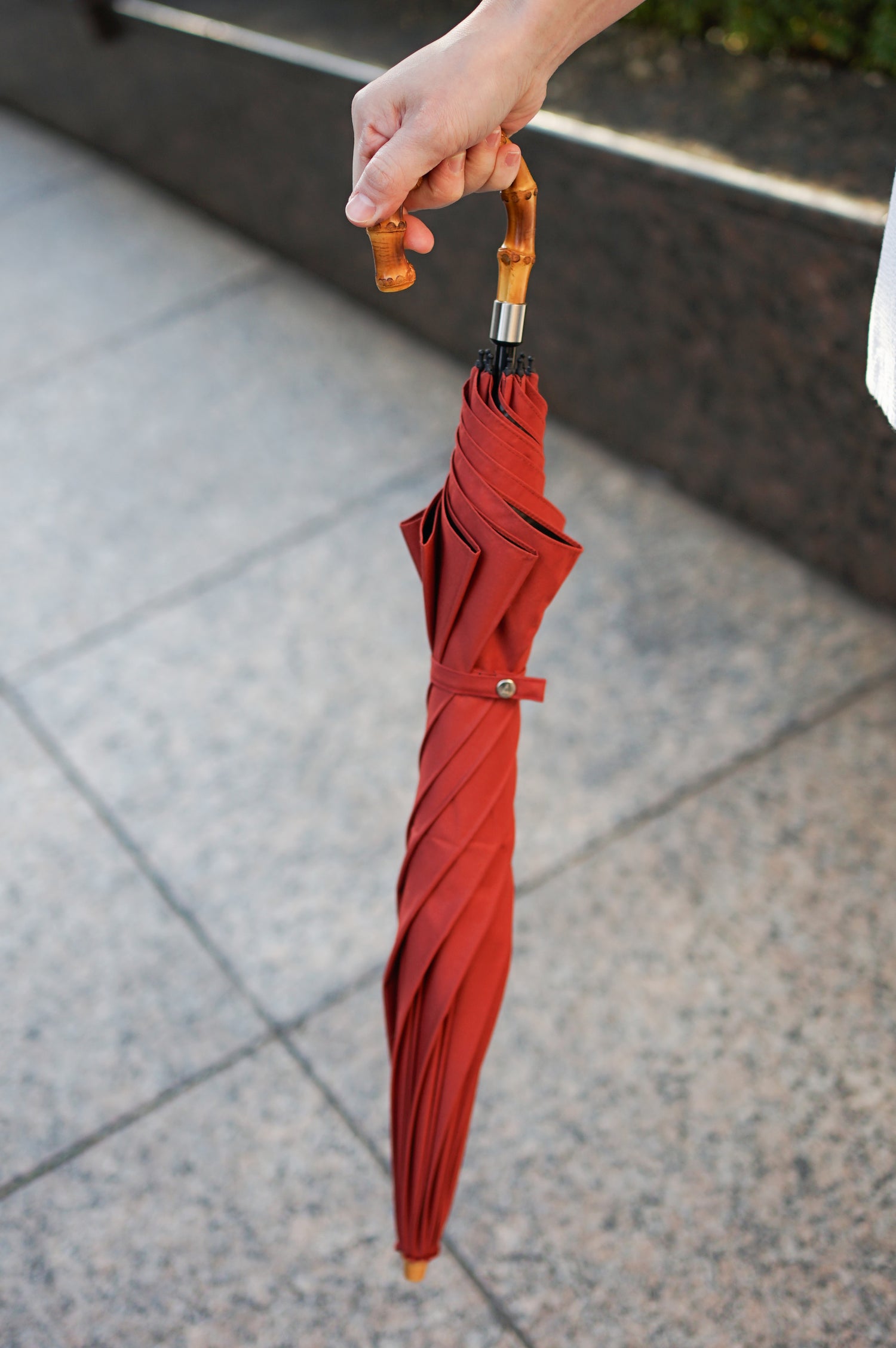 折りたたみ傘 レディース 日傘・晴雨兼用傘 傘をたたまなくても持ち歩けます