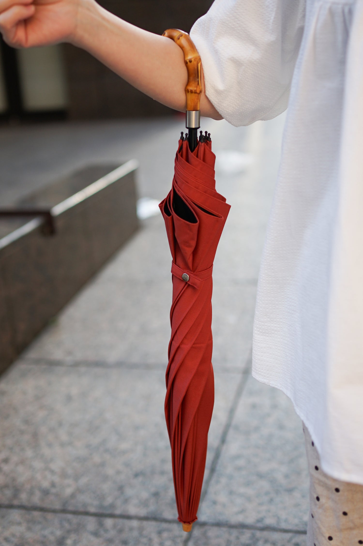 折りたたみ傘 レディース 日傘・晴雨兼用傘 傘をたたまなくても持ち歩けます