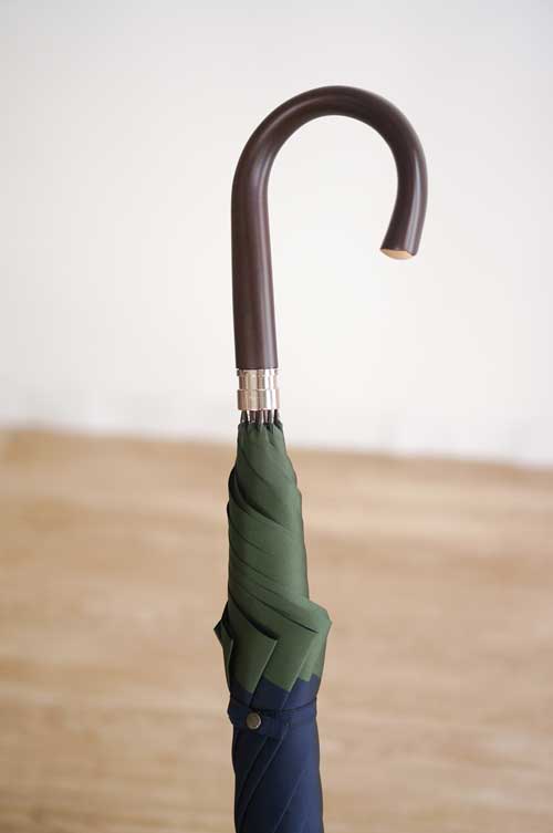 長傘 メンズ 雨傘 淵のラインがファッションのアクセントに