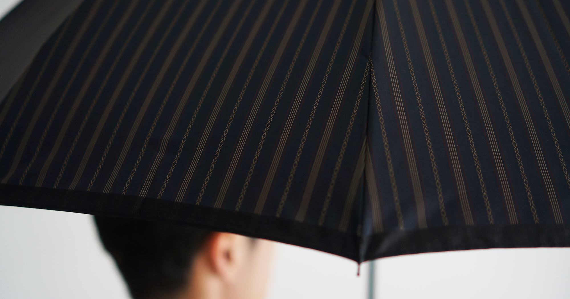Cross－クロス－甲州織60cm10本骨のメンズ雨傘・雨晴兼用折りたたみ傘「日本製のおしゃれな高級傘ブランド・小宮商店」